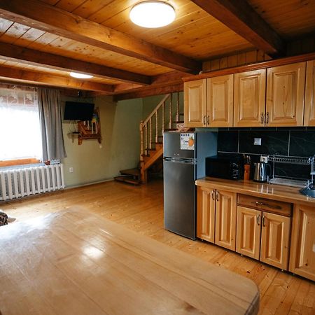 Hotel Na Gorbochku U Natali à Vorokhta Extérieur photo