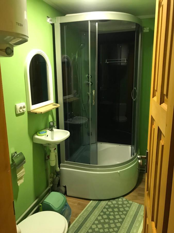 Hotel Na Gorbochku U Natali à Vorokhta Extérieur photo