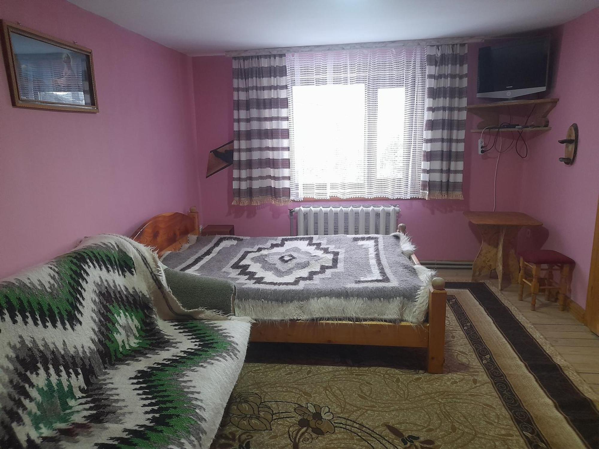Hotel Na Gorbochku U Natali à Vorokhta Extérieur photo