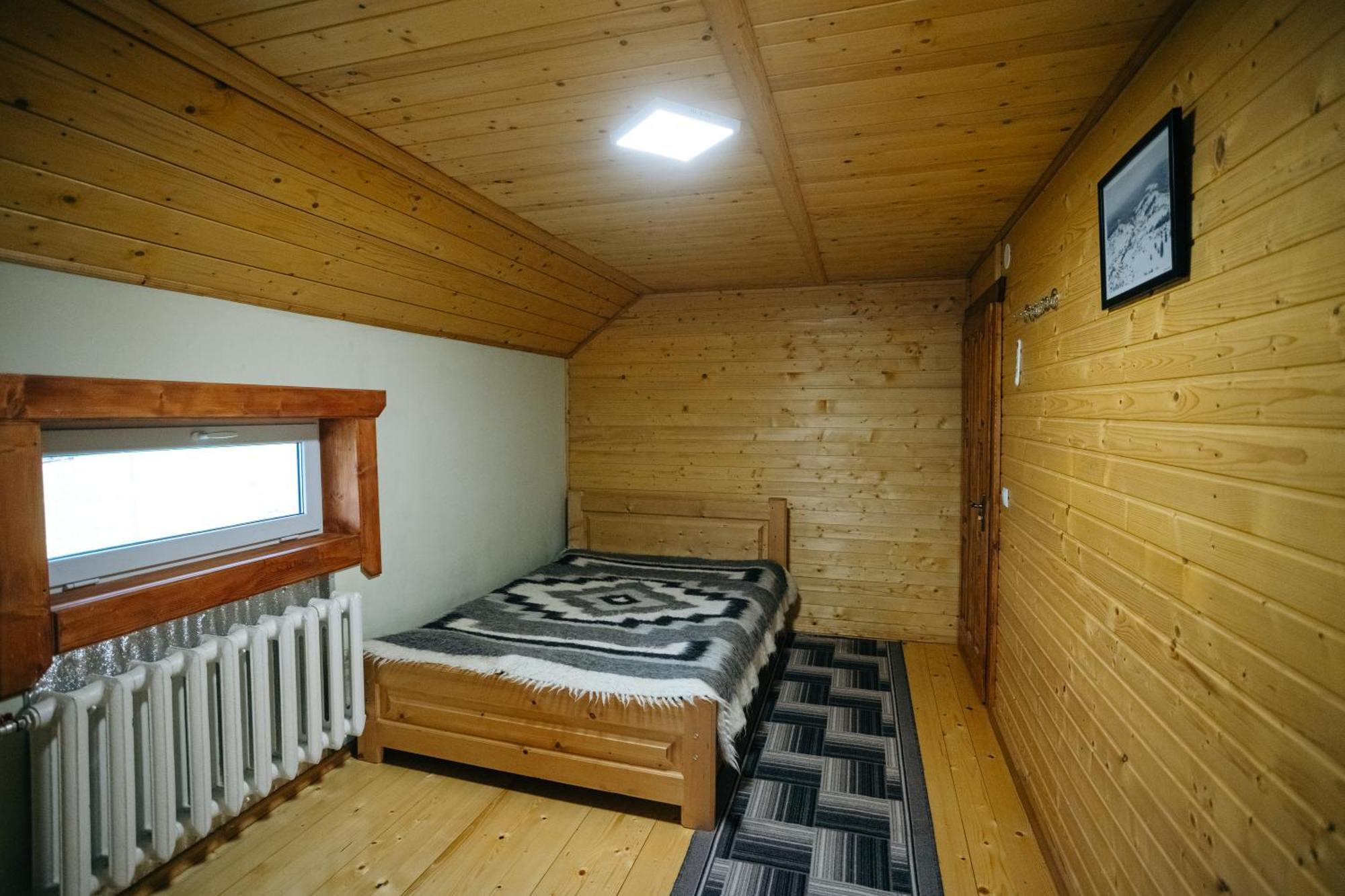 Hotel Na Gorbochku U Natali à Vorokhta Extérieur photo