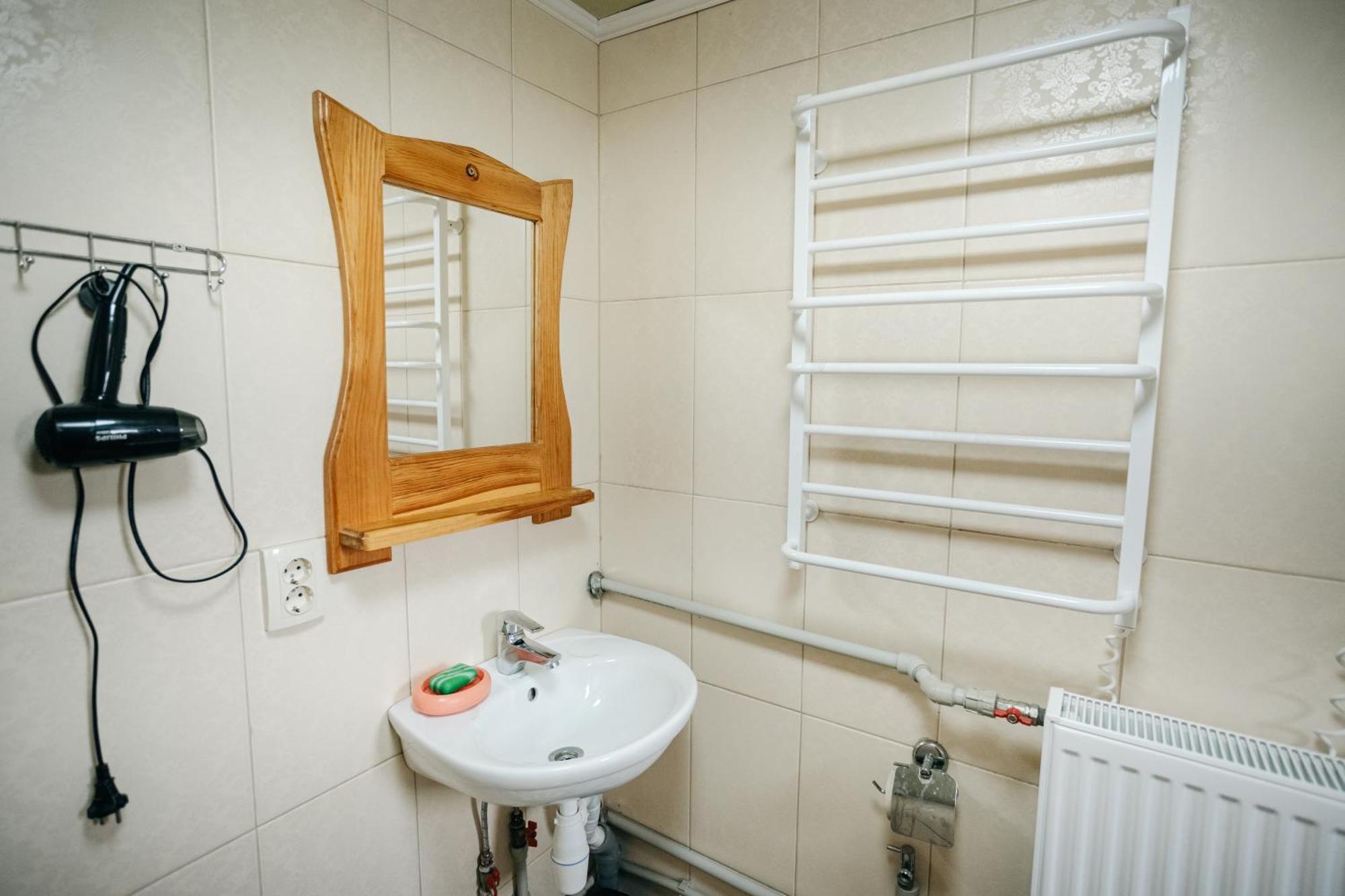 Hotel Na Gorbochku U Natali à Vorokhta Chambre photo